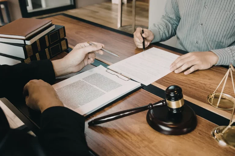 How to Choose the Right Personal Injury Lawyer